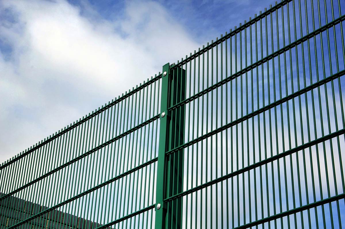 Commercial fencing
